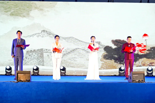 筆墨丹青頌長城——嘉峪關(guān)藝術(shù)寫生創(chuàng)作成果展盛大開幕